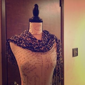 Leopard print scarf